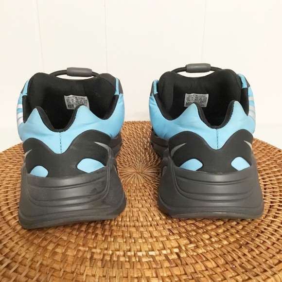 Yeezy Boost 700 MNVN Bright Blue GZ3079 - Size 7.5M Shoes - Picture 9 of 11